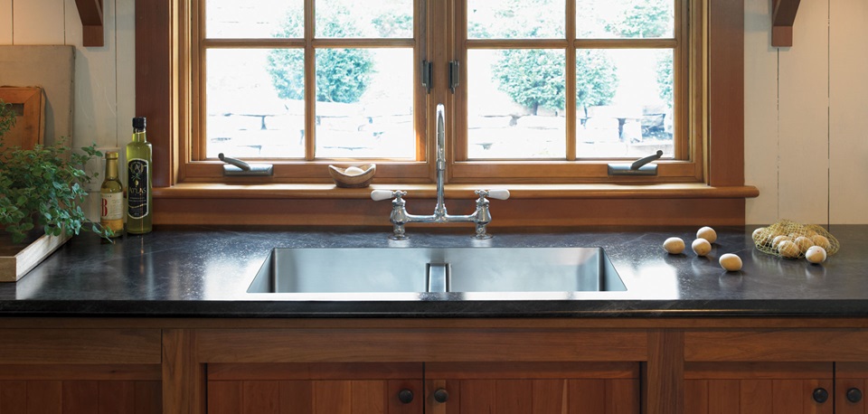 can you have an undermount sink with a laminate countertop